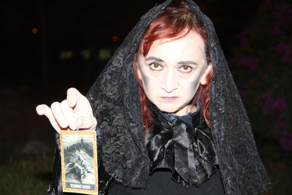 El turno es una cartulina, que asigna a un devoto un lugar y tiempo espec&iacute;fico para llevar en hombros las andas procesionales.&nbsp;(Foto: H&eacute;ctor G&oacute;mez/Colaborador)