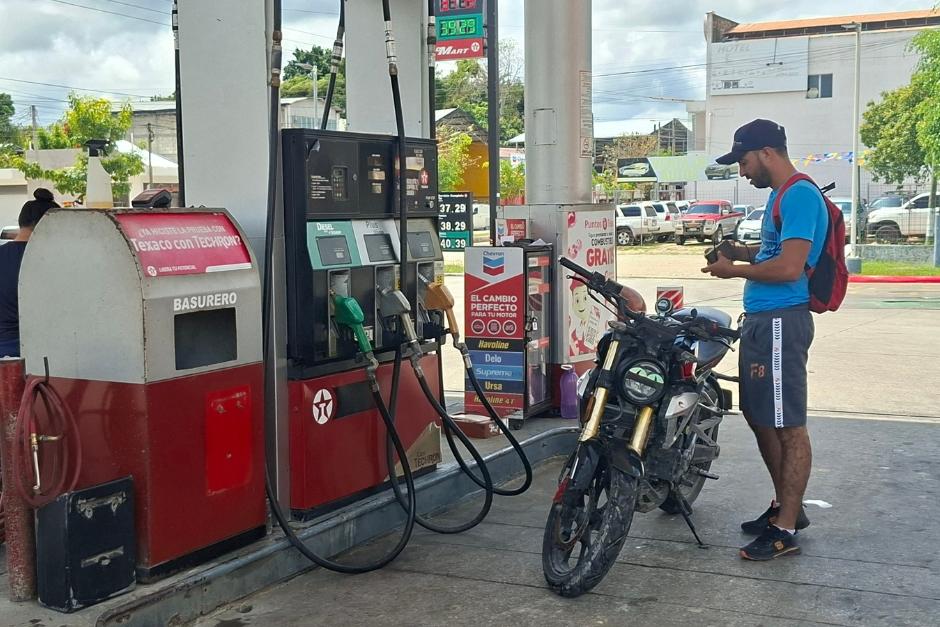 Los precios de los combustibles superan los Q8 de aumento por gal&oacute;n en Pet&eacute;n durante el &uacute;ltimo mes. (Foto:&nbsp;Carlos Pelaez/Nuestro Diario)