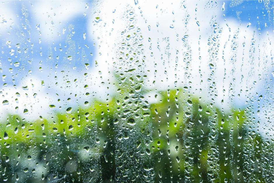 Se recomienda la aplicaci&oacute;n de protector solar en momentos soleados y nublados durante el d&iacute;a. (Foto ilustrativa: Shutterstock)