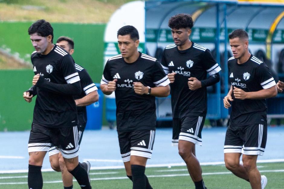 Comunicaciones lucha por olvidarse del descenso. (Foto: Comunicaciones)