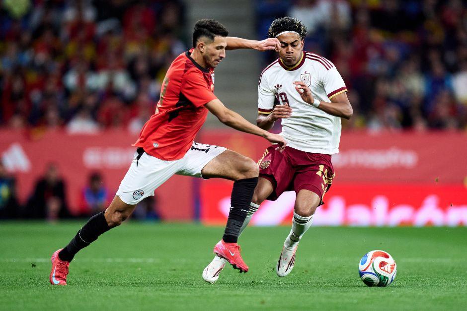 El conjunto de Egipto tuvo que suda para frenar al veloz Lamine Yamal en la zona ofensiva. (Foto: SEF)