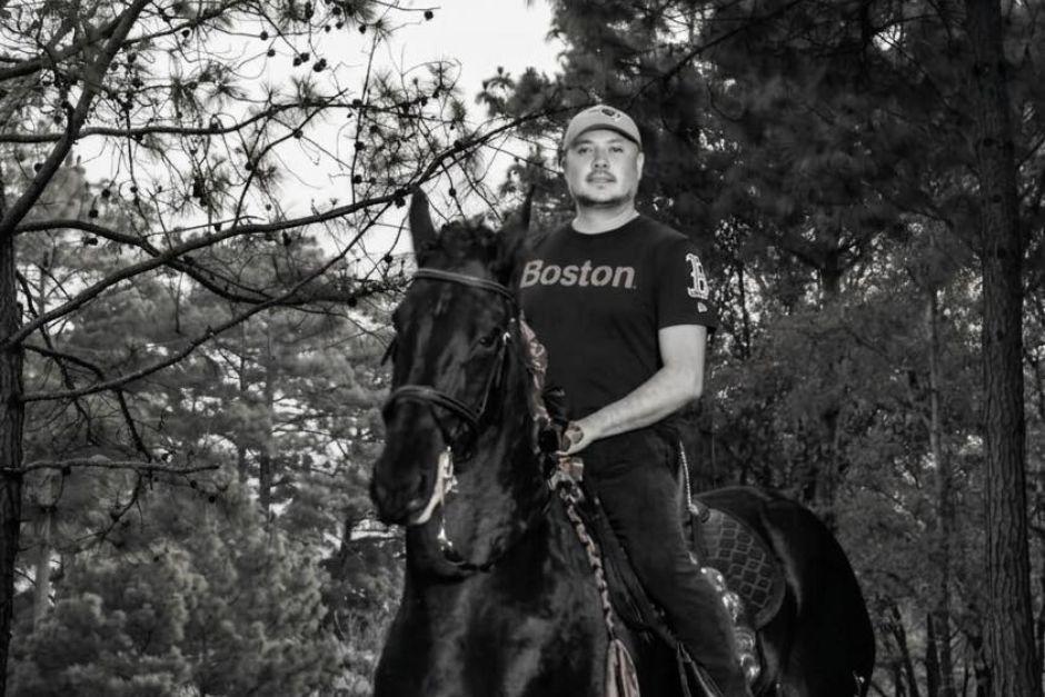 El jinete Gustavo Garc&iacute;a, sol&iacute;a participar en desfiles h&iacute;picos. (Foto: Comit&eacute; H&iacute;pico San Raymundo)