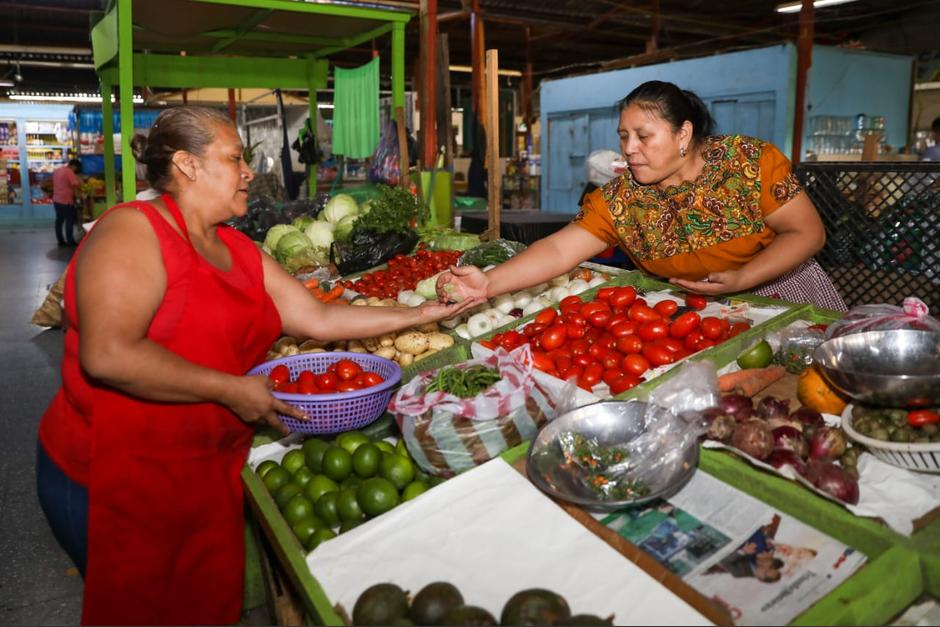 Comerciantes atender&aacute;n a compradores en los mercados municipales de la capital durante la temporada de Semana Santa.&nbsp;(Foto: Municipalidad de Guatemala)