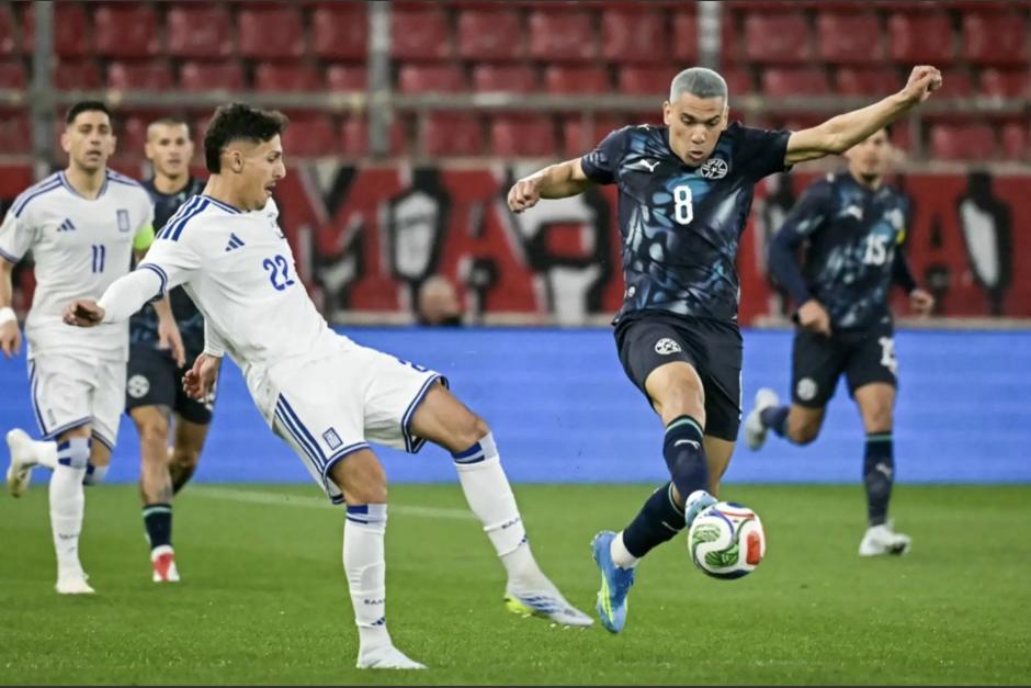 Con la selecci&oacute;n paraguaya acumula 23 apariciones y tres goles.&nbsp;