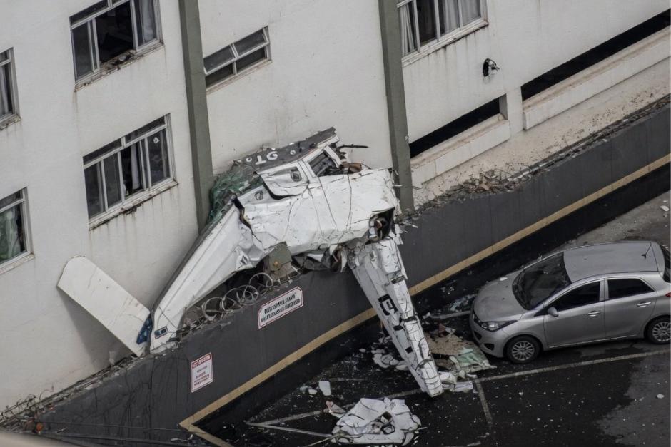 Tras el impacto quedaron dos heridos y otros dos fallecidos. (Foto: Redes Sociales)