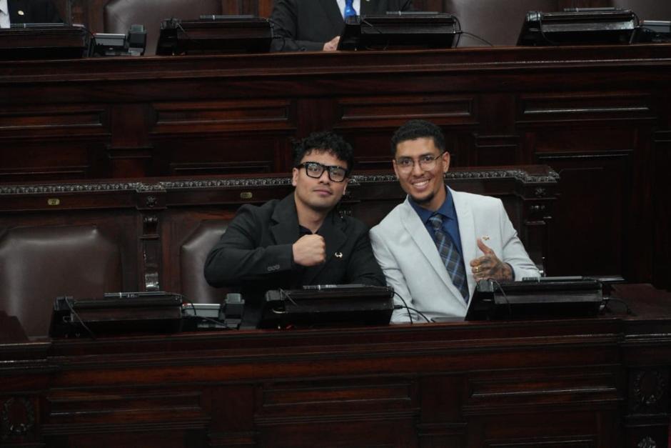 &nbsp;Adem&aacute;s el Congreso aprob&oacute; un incentivo econ&oacute;mico de Q500 mil para Mart&iacute;nez y Q200 mil para Ant&oacute;n. (Foto: Wilder L&oacute;pez/Soy502)