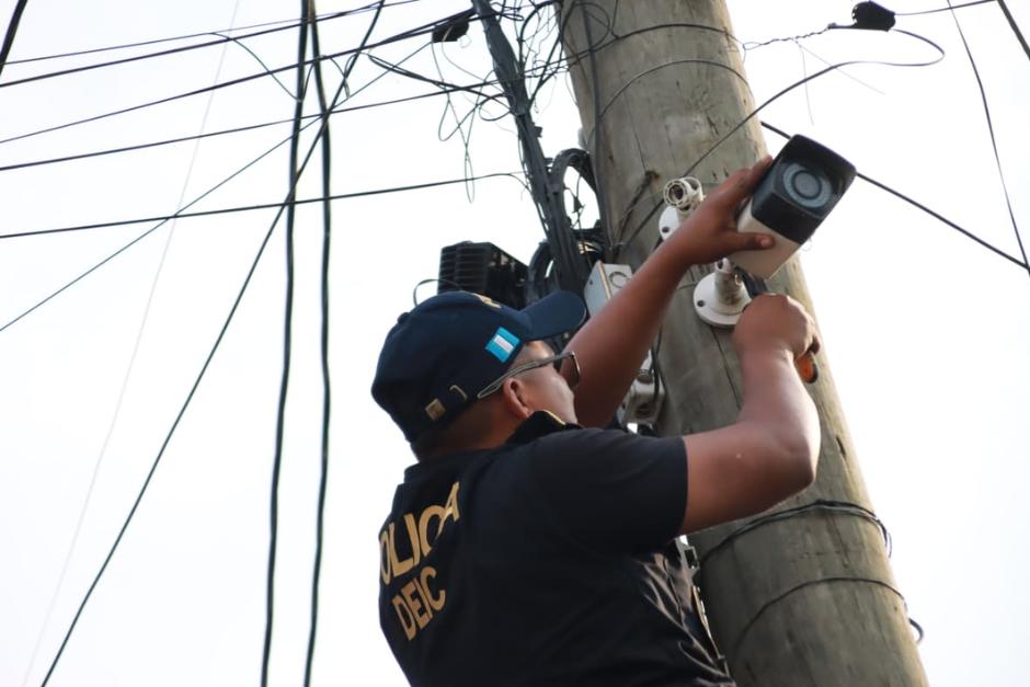 Las autoridades retiraron cinco c&aacute;maras de vigilancia. (Foto: PNC)