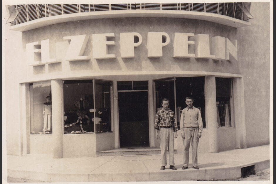 Los hermanos Eddy y Rudy Richter (derecha) estudiaron en Alemania para al volver se hicieran cargo de la f&aacute;brica. (Foto: Cortes&iacute;a)