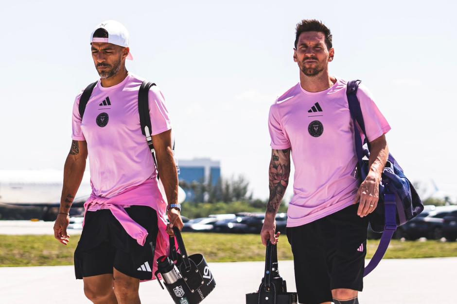 Su&aacute;rez y Messi son parte de la delegaci&oacute;n de las garzas que viaj&oacute; a Toronto para el duelo de este s&aacute;bado. (Foto: Inter Miami)