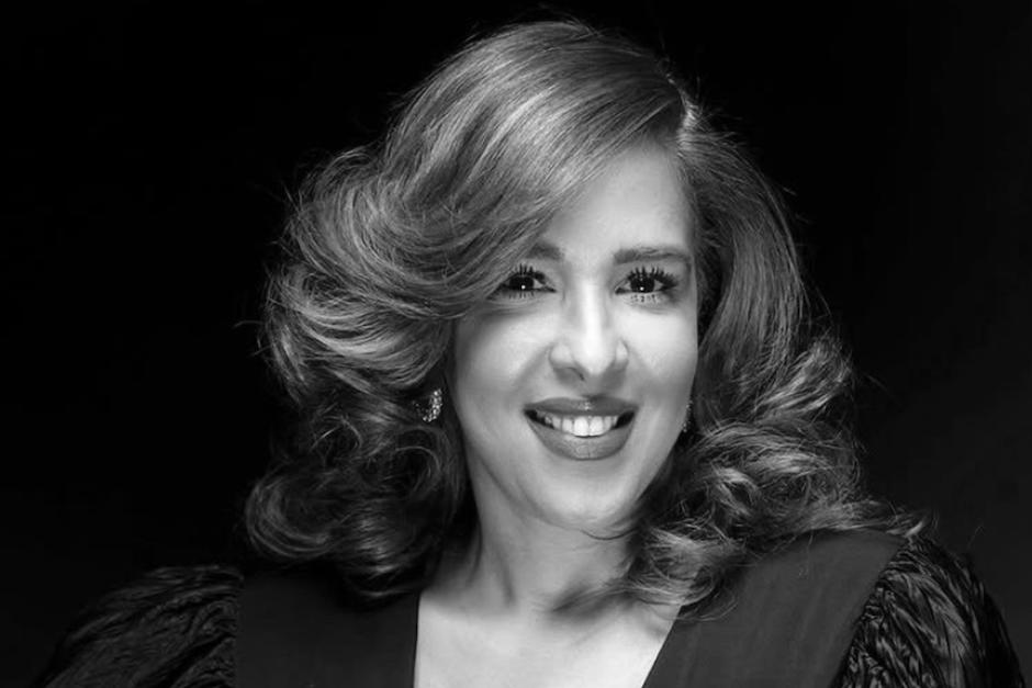 Las periodista Yolaine Díaz, su madre y su perrita, fallecieron juntas cuando un edificio prendi&oacute; en llamas y afect&oacute; su apartamento. (Foto: People en Espa&ntilde;ol)