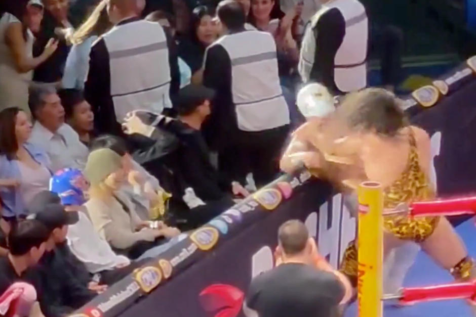 BTS asisti&oacute; a la lucha libre en México. (Foto: Captura de pantalla)