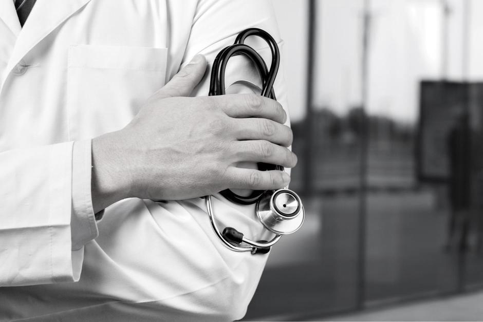 El m&eacute;dico fue localizado sin vida en el interior de su cl&iacute;nica. (Foto: Shutterstock)