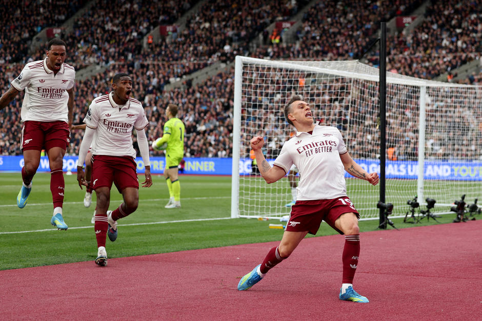 Los gunners evitaron un empate sin goles para seguir en la cima de la liga inglesa. (Foto: AFP)&nbsp;