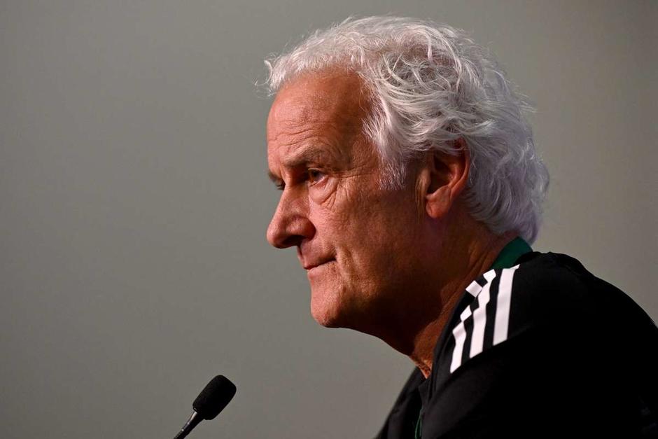 Rutten ha entrenado al PSV, Twente, Schalke 04 y Anderlecht, entre otros.