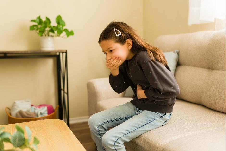 El dolor abdominal suele ser uno de los principales s&iacute;ntomas. (Foto: Shutterstock)