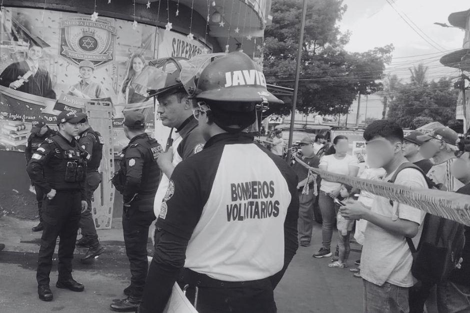 El hecho armado caus&oacute; alarma debido a que sucedi&oacute; en las afueras de un colegio. (Foto: Bomberos Voluntarios)