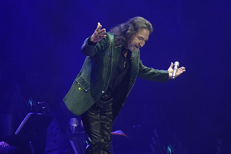 Marco Antonio Sol&iacute;s agradece el cari&ntilde;o de tantos a&ntilde;os. (Foto: Orlando Chile)