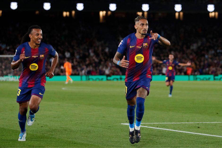 El delantero brasile&ntilde;o fue autor de un doblete y ayud&oacute; a los cul&eacute;s a dejar la victoria en el Camp Nou. (Foto: AFP)