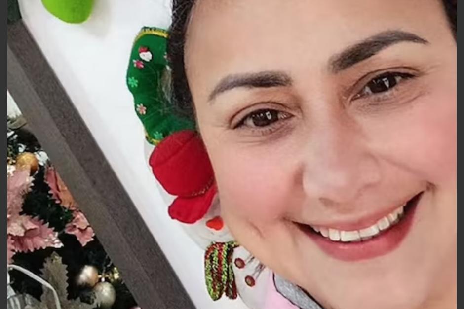 Dos hombres escoltaron a la mujer desaparecida luego de la cirug&iacute;a. (Foto: redes sociales)