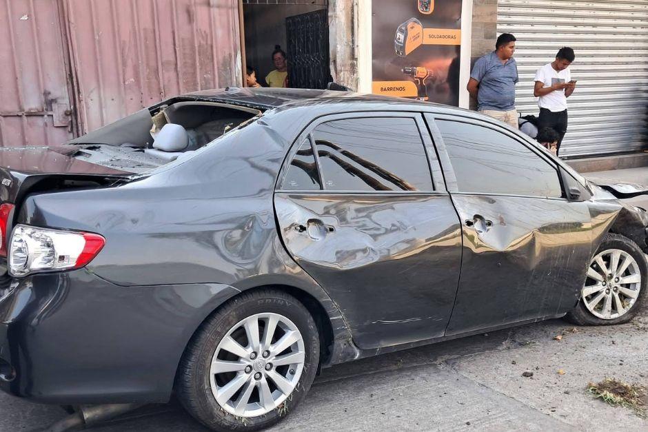 El conductor result&oacute; ileso tras el choque. (Foto: RRSS)