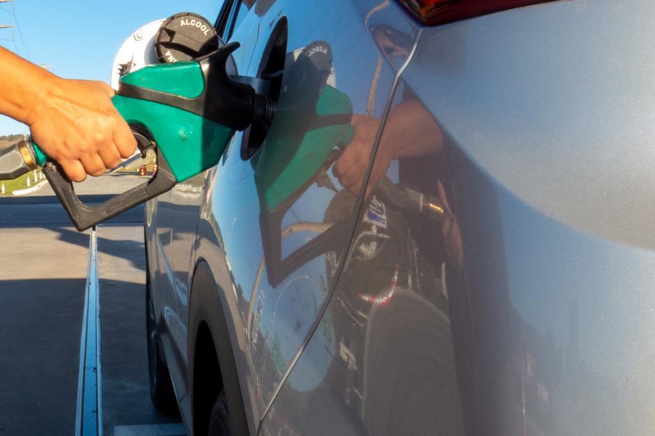 La cartera de Energ&iacute;a y Minas se&ntilde;ala los beneficios de la implementaci&oacute;n de la gasolina E10 para junio de 2026. (Foto: Archivo / Soy502)