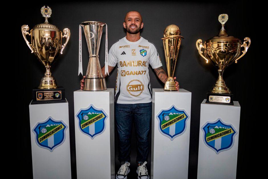 Contreras est&aacute; feliz de seguir ligado a Comunicaciones tras su retiro del f&uacute;tbol profesional a los 40 a&ntilde;os. (Foto: Cremas Oficial)