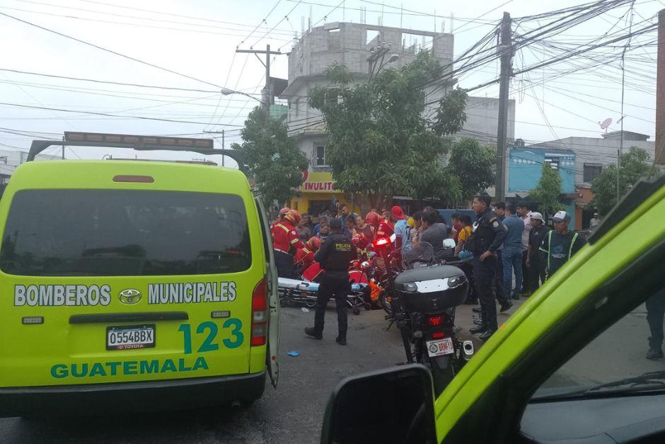 Vecinos del sector fueron alarmados tras las detonaciones de bala. (Foto: Bomberos Municipales)