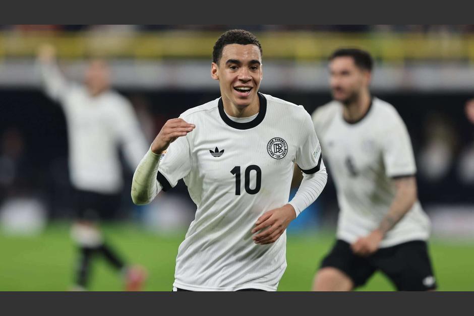 En selecci&oacute;n, Jamal Musiala hered&oacute; el dorsal 10, que decidi&oacute; usar debido a su gran admiraci&oacute;n por el argentino Lionel Messi.