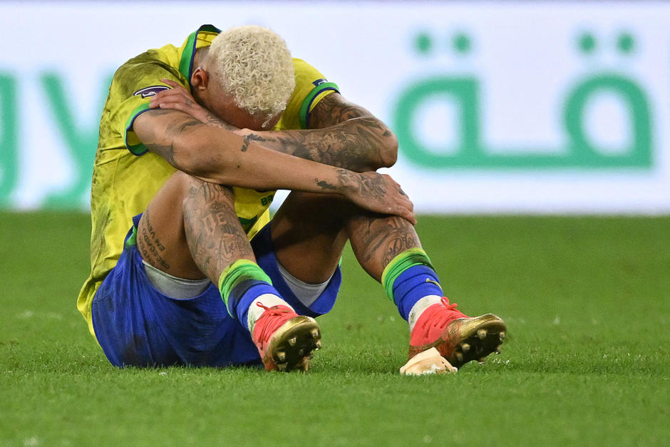 En Brasil 2014, Neymar jug&oacute; 5 partidos y marc&oacute; 4 goles. Se perdi&oacute; el partido de semifinales y por el tercer puesto debido a una fractura en una v&eacute;rtebra.