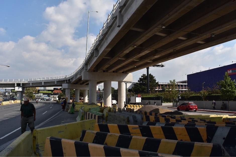 Contin&uacute;an la construcci&oacute;n del paso de desnivel en la zona 11.&nbsp;(Foto: Estuardo Paredes/Nuestro Diario)