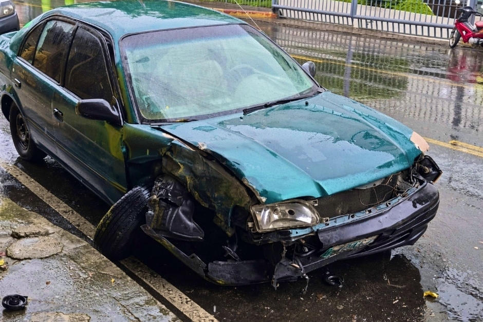 Las autoridades de tr&aacute;nsito piden a los conductores desplazarse con moderaci&oacute;n debido al asfalto mojado este domingo. (Foto: Am&iacute;lcar Montejo)