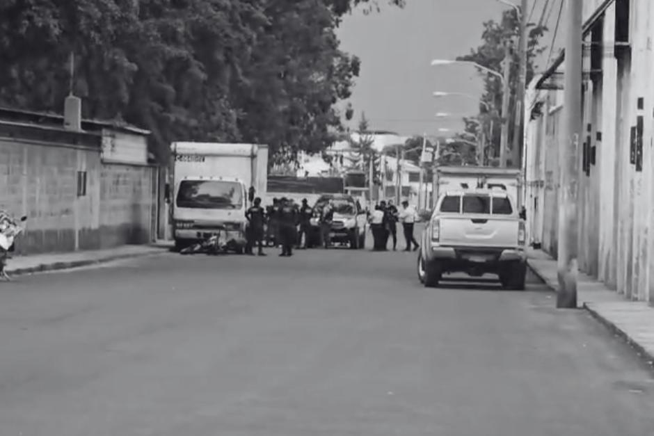 El enfrentamiento entre los pandilleros y los agentes de la PNC inici&oacute; momentos despu&eacute;s de otro ataque armado. (Foto: Captura de video)