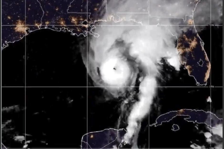 Se espera que Isa&iacute;as toque tierra este s&aacute;bado. (Foto: captura de video)