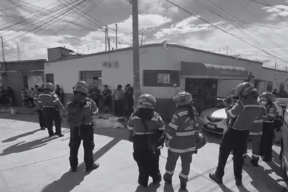 El &aacute;rea qued&oacute; resguardada por agentes de la Polic&iacute;a Nacional Civil. (Foto: Bomberos Municipales)