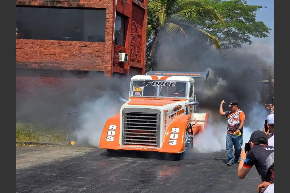 Los camiones que entrar&aacute;n en acci&oacute;n en el cuarto de milla, pueden llegar a tener un poder de m&aacute;s de mil caballos de potencia. (Foto: Guatemala Raceway)