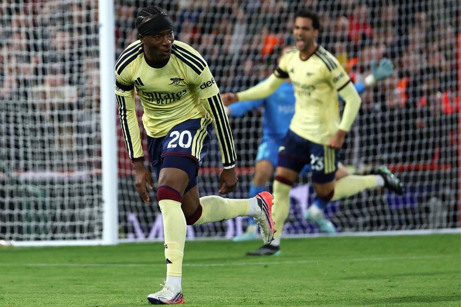 El delantero ingl&eacute;s grit&oacute; la anotaci&oacute;n que le vali&oacute; los tres puntos a los gunners. (Foto: AFP)