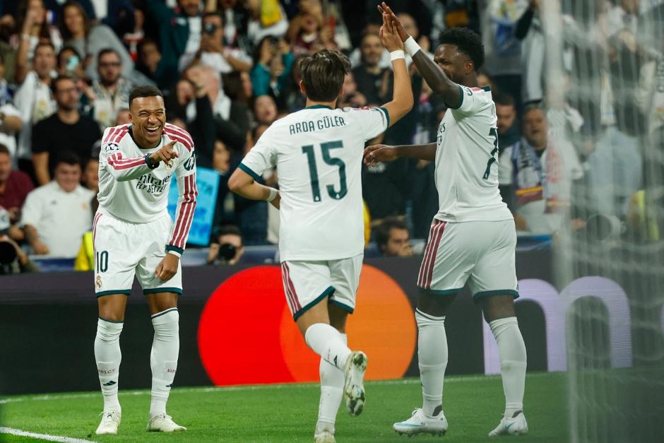 Real Madrid golea al Leipzig y suma puntaje perfecto