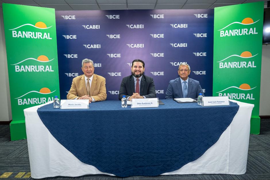 Banrural fortalece su gesti&oacute;n clim&aacute;tica mediante un acuerdo