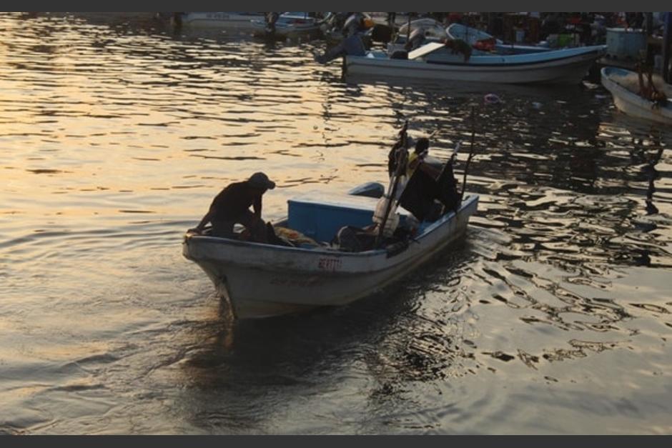 Pescadores artesanales hacen su arribo a la aldea Buena Vista, tras dos noches en alta mar. (Foto: Jos&eacute; Sipac / Colaborador)