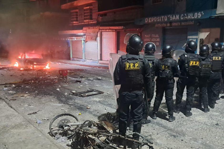 La protestas se intensificaron durante el viernes tras varias horas de bloqueos en el pa&iacute;s.&nbsp;&nbsp;(Foto: Jos&eacute; Luis Pos/SOY502)