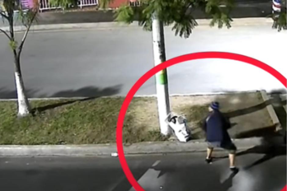 El momento qued&oacute; grabado por medio de la c&aacute;mara de un comercio del sector. (Foto: Captura de video)