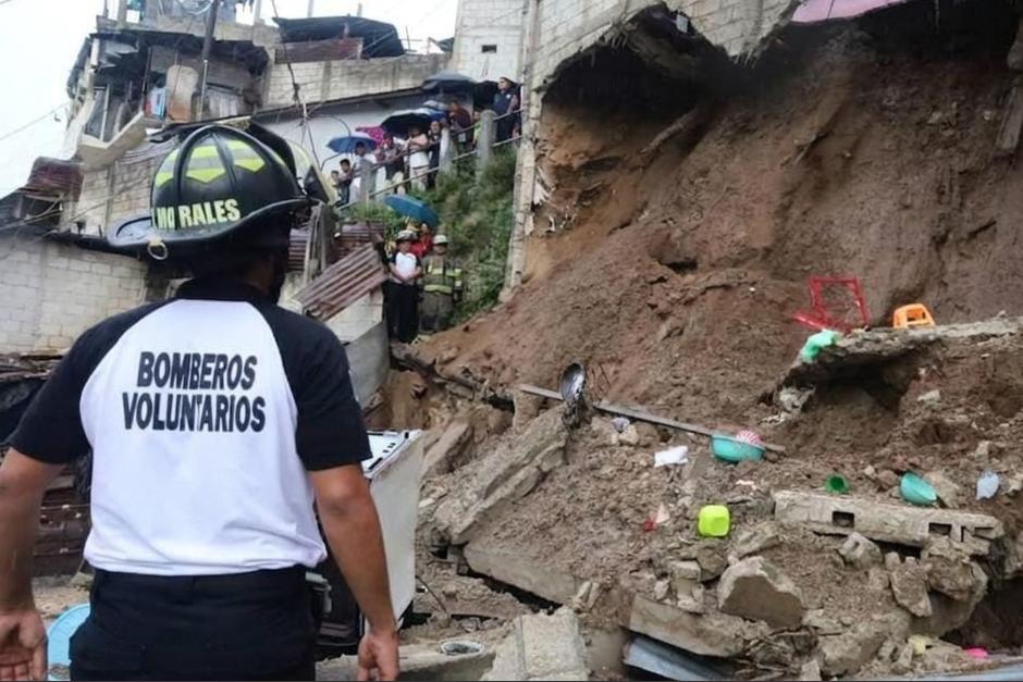La limpieza de techos, canaletas y desag&uuml;es puede contribuir a evitar acumulaciones de agua durante las lluvias. (Foto: CBV / Soy502)