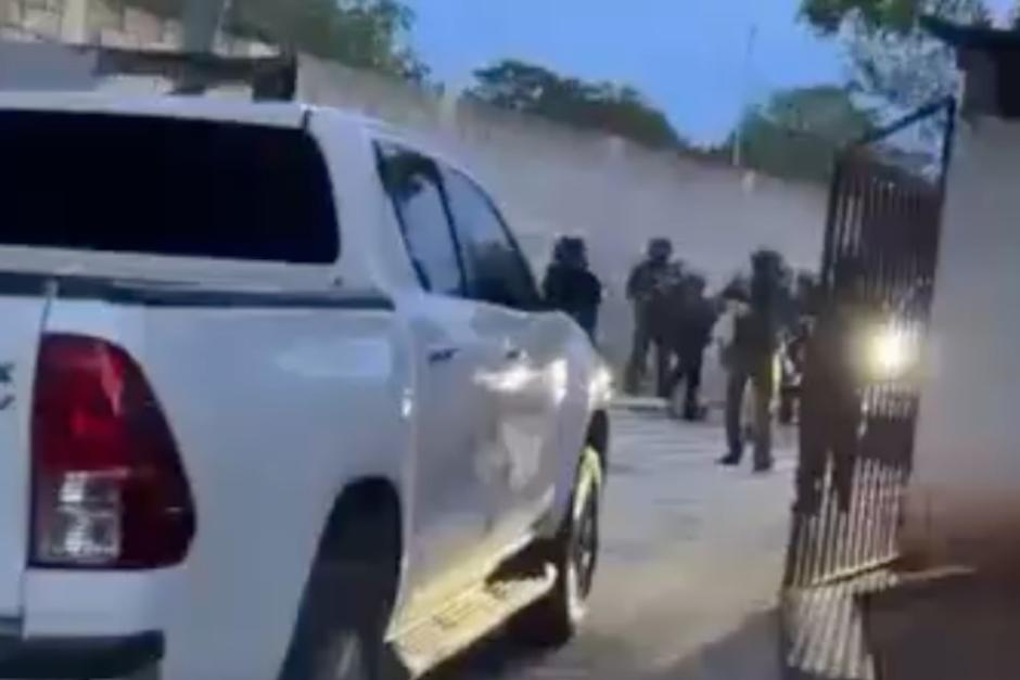 El video evidenci&oacute; que un fuerte comando armado se encontraba en&nbsp;Huit&eacute; en Zacapa. (Foto: Captura de video)