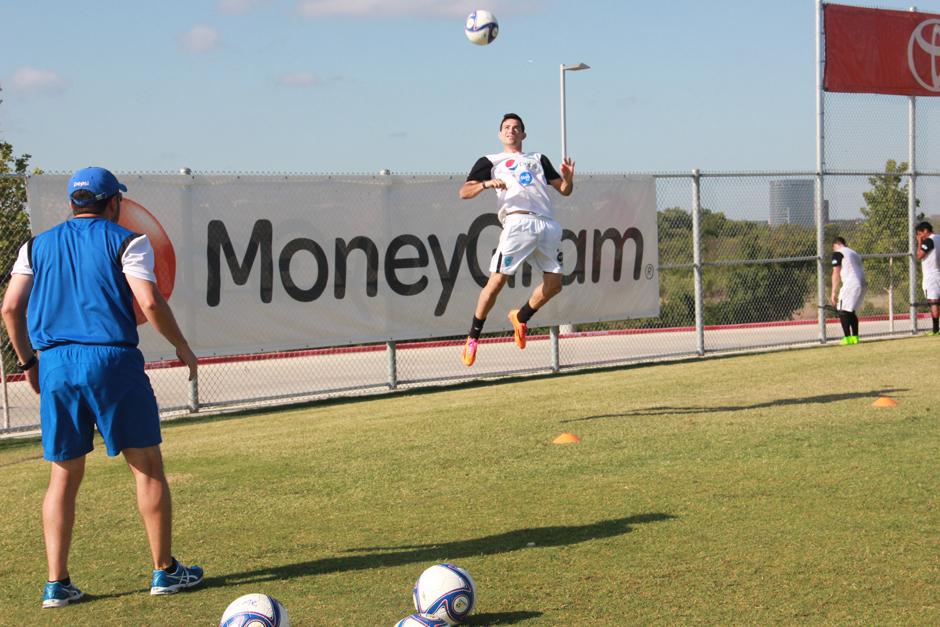Marco Pappa, durante una de las sesiones de entrenamiento en el Moneygram Soccer Park. (Foto: Edson Aldana/Delegado ACD)