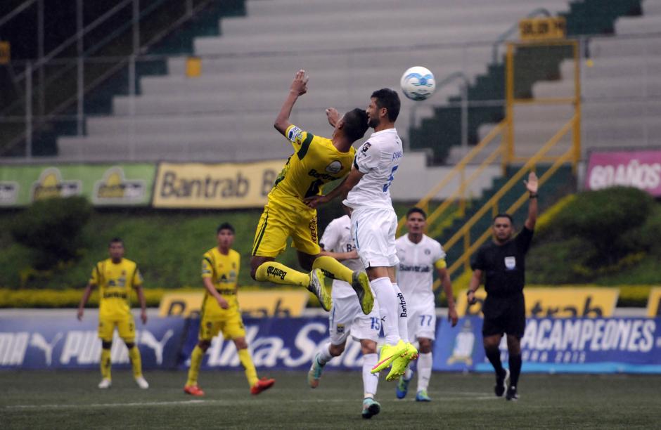 En un entretenido partido empat&oacute; Comunicacione y Marquense, en el estadio Cementos Progreso.&nbsp;