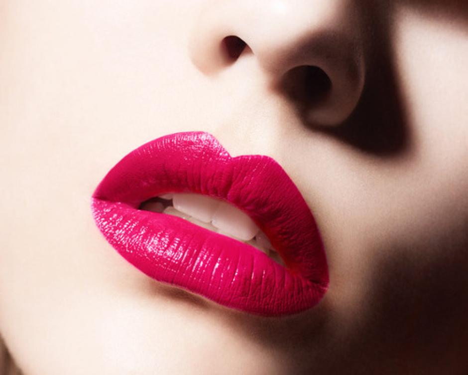 Los labios fucsia son la nueva tendencia. Encendidos, juguetones y sexys. &iquest;Por qu&eacute; no atreverse a buscar la tonalidad que te conviene?