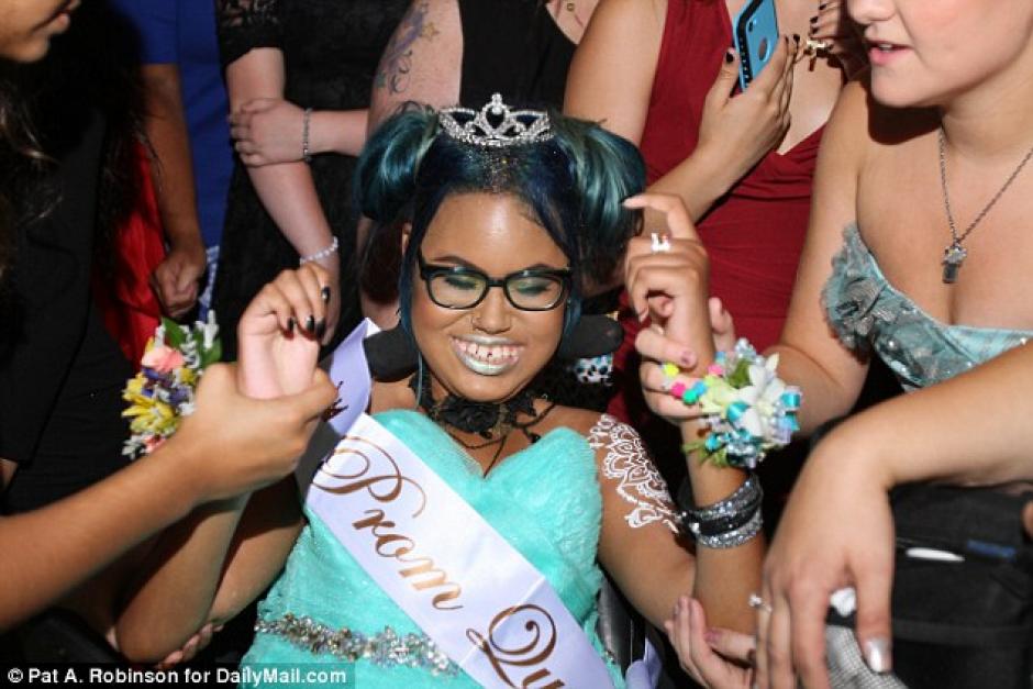 Jerika Bolen disfrut&oacute; de una fiesta junto a con sus amigos, familiares y vecinos. (Foto: Dailymail)