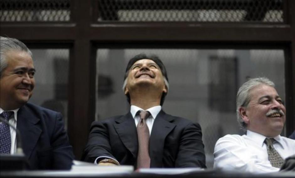 La defensa de Portillo no cab&iacute;a de felicidad al explicar la estrategia tras la confesi&oacute;n del ex presidente: s&iacute;, el ex mandatario ha aceptado que recibi&oacute; dinero de Taiw&aacute;n y lo lav&oacute; en bancos estadounidenses, pero es probable que a cambio de ello reciba una pena abreviada y recupere pronto su libertad. (Foto: EFE).