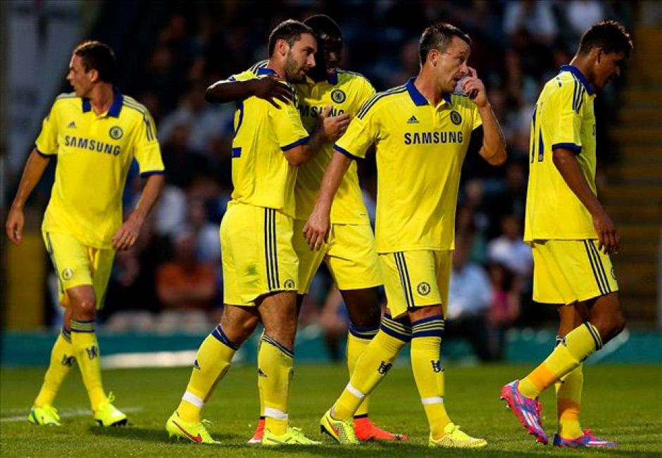 La banca de Mourinho arroll&oacute; a los Wycombe Wanderers. La goleada la completaron los veteranos John Terry y Branislav Ivanovic. (Foto: The Guardian)