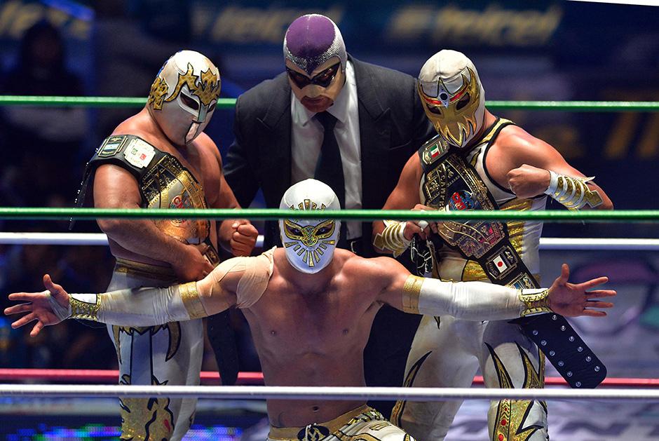 La lucha libre, los disfrazes, máscaras, cabelleras se han convertido en parte de la identidad cultural de los mexicanos y mexicanas.&nbsp;
